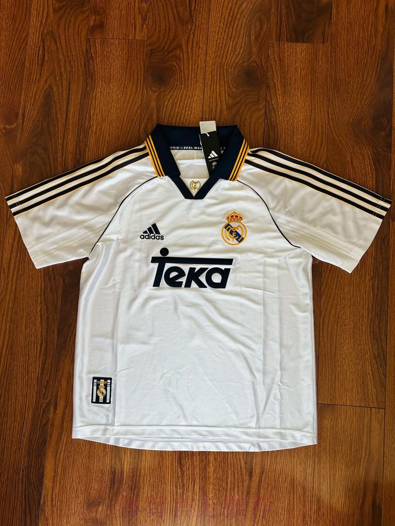 斯基拉:阿莱格里和劳尔在皇马的选帅名单上 斯基拉:阿莱格里和劳尔在皇马的选帅名单上