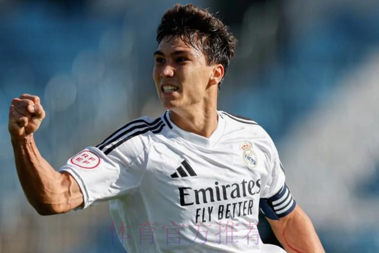 斯基拉:阿莱格里和劳尔在皇马的选帅名单上 斯基拉:阿莱格里和劳尔在皇马的选帅名单上